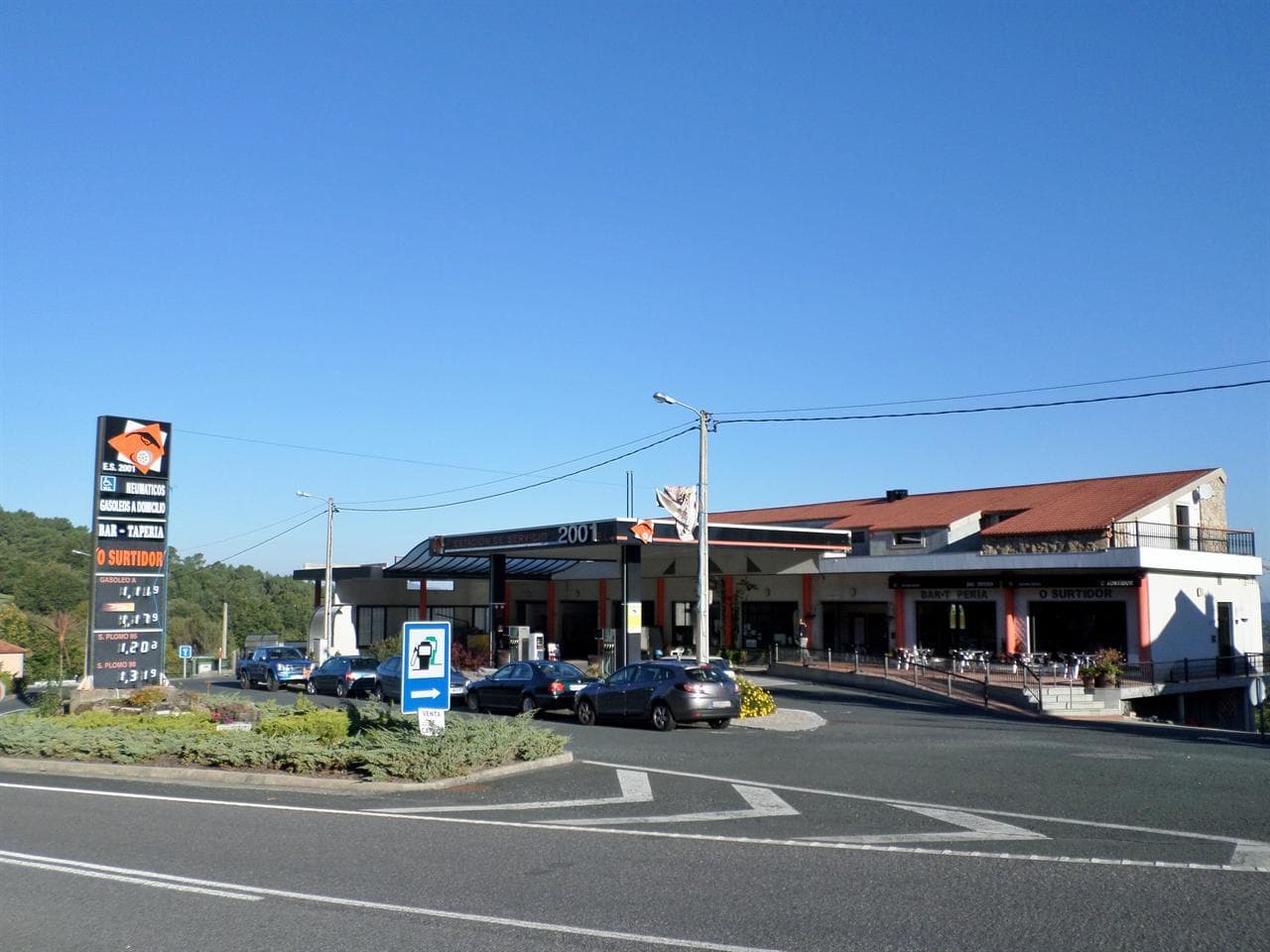 Estación de Servizo 2001.